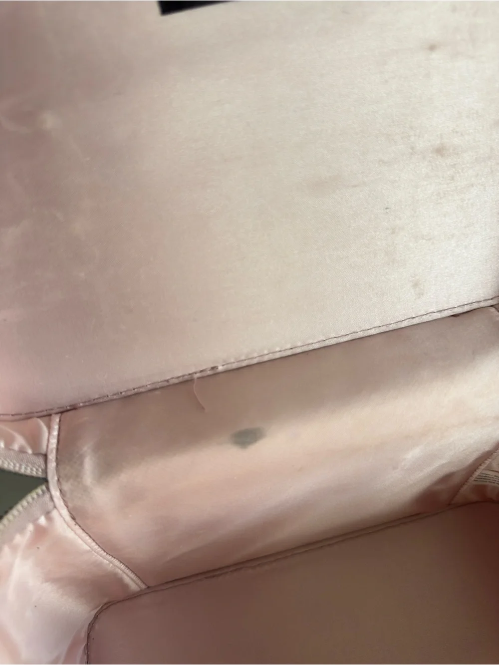 Metallic  Lancôme Pink Travel Cosmetic Case